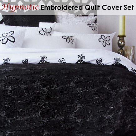 Accessorize Hypnotic Black Quilt Cover Set Queen Home & Garden Kings Warehouse