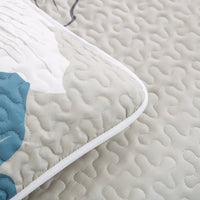 Intricate Quilted Coverlet and Pillowcases Set: Artistry in Every Stitch - Queen size