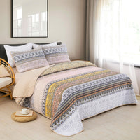 Crafted Quilted Bedspread and Pillowcases Set: A Testament to Skilled Craftsmanship - Queen size