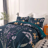 Abstract Quilted coverlet and pillowcovers set: Unique and Artistic - Queen size