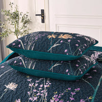 Abstract Quilted coverlet and pillowcovers set: Unique and Artistic - Queen size