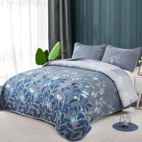 Nostalgic Quilted coverlet and pillowcovers set: Classic and Timeless - Queen size