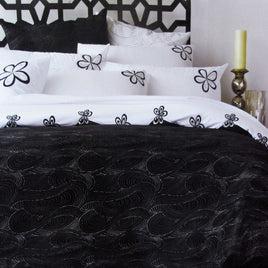Accessorize Hypnotic Black Quilt Cover Set Queen Home & Garden Kings Warehouse 