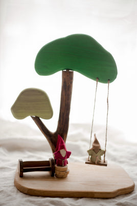 Tree and swing play set Kings Warehouse 